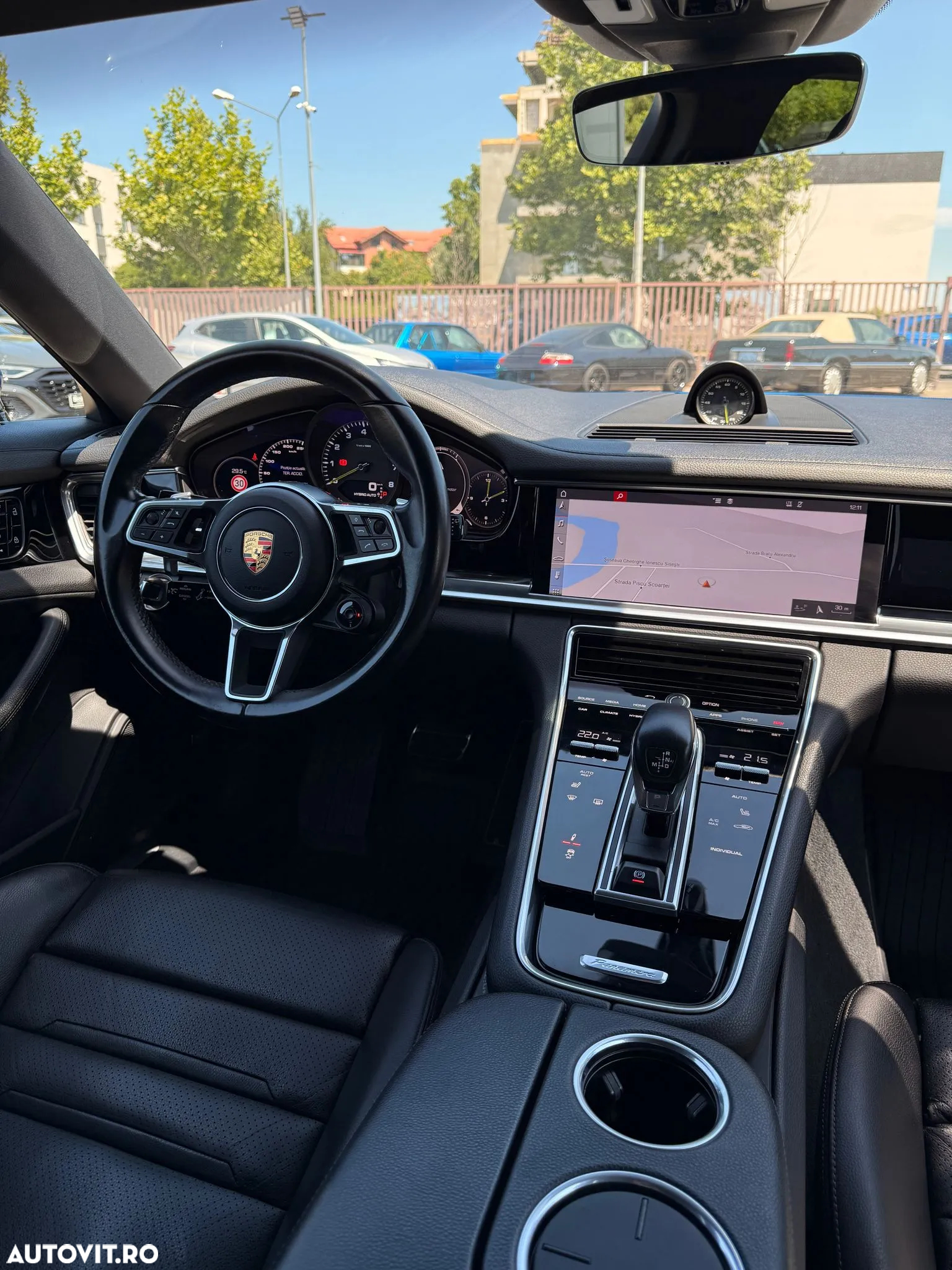 Porsche Panamera - 12