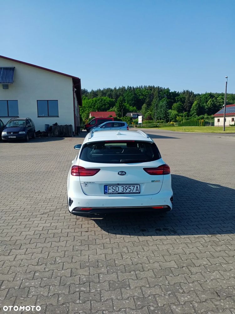 Kia Ceed 1.6 CRDi mHEV S - 8