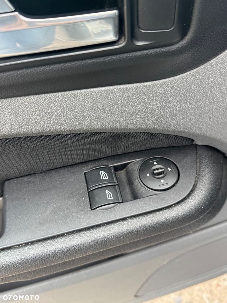 Ford Focus 1.6 Ambiente - 20