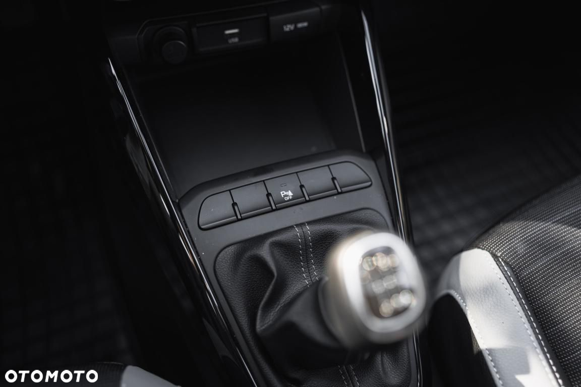 Kia Stonic - 22