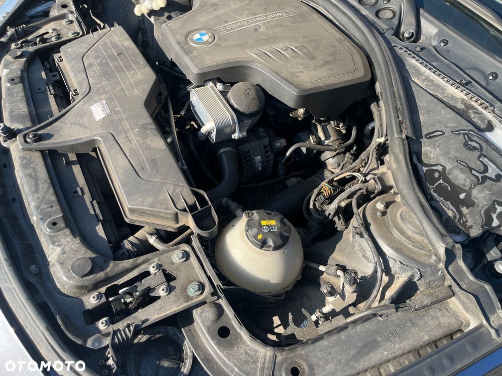 BMW Seria 3 328i - 12