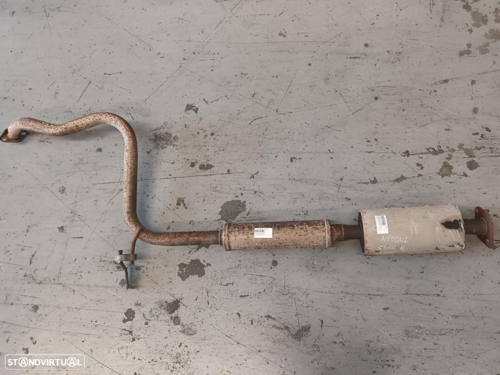 TUBO DE ESCAPE CENTRAL NISSAN SUNNY BERLINA N14 - 1