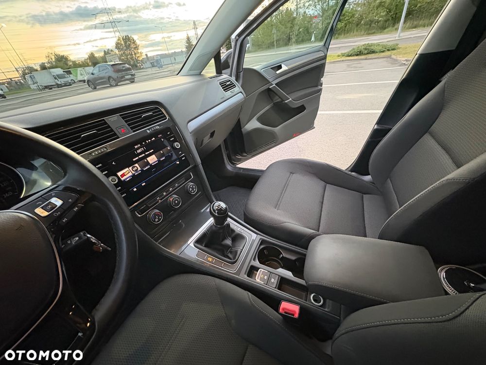 Volkswagen Golf 1.4 TSI BMT Comfortline - 12