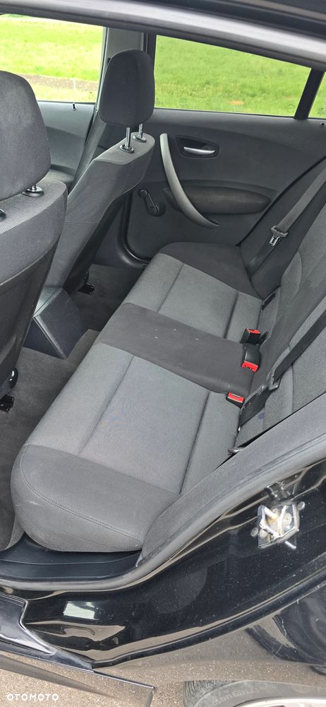 BMW Seria 1 118d DPF - 8