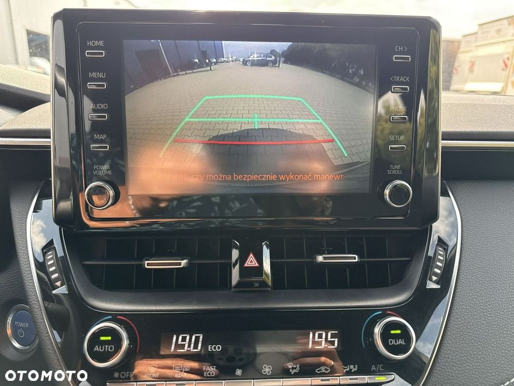 Toyota Corolla 1.8 Hybrid GPF Comfort - 27