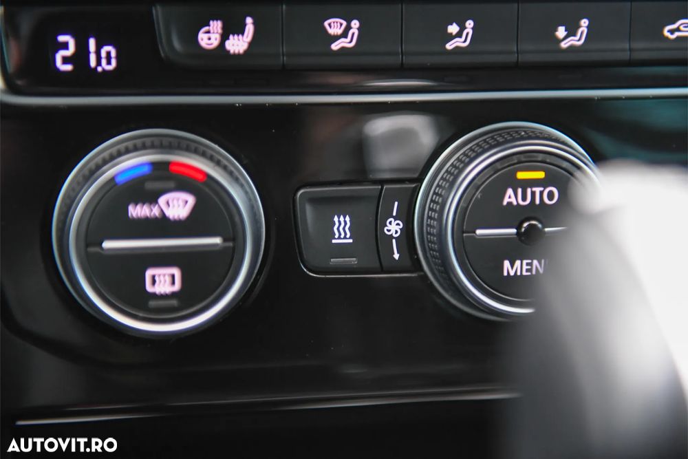 Volkswagen Passat - 30