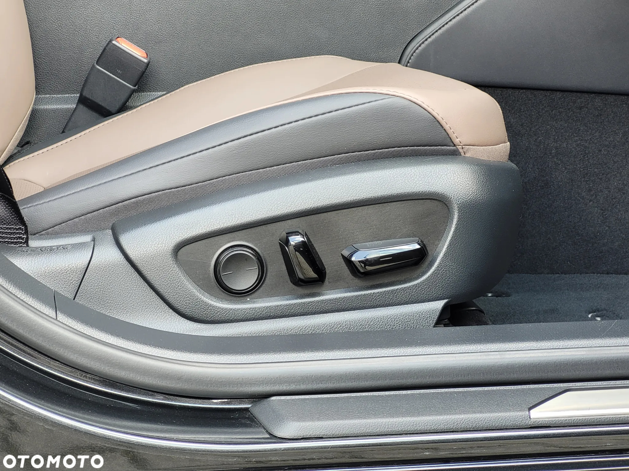 Lexus ES ver-300h-f-sport-design - 16