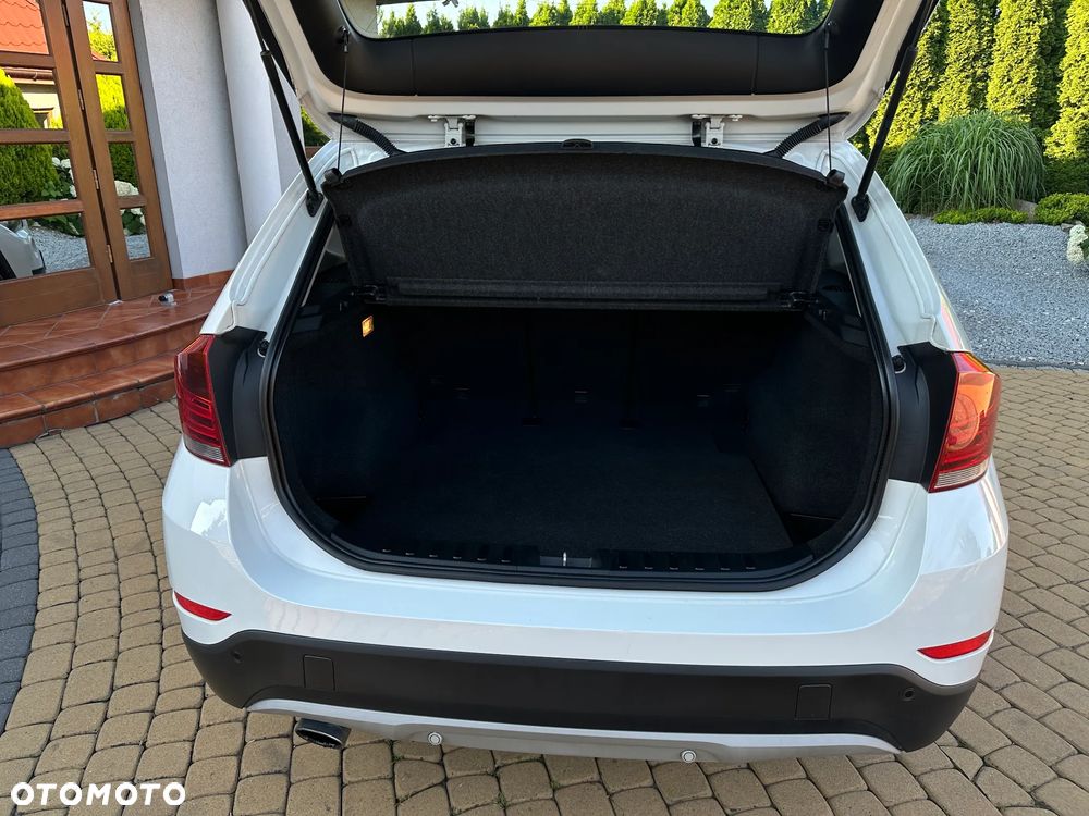 BMW X1 sDrive18i xLine - 16
