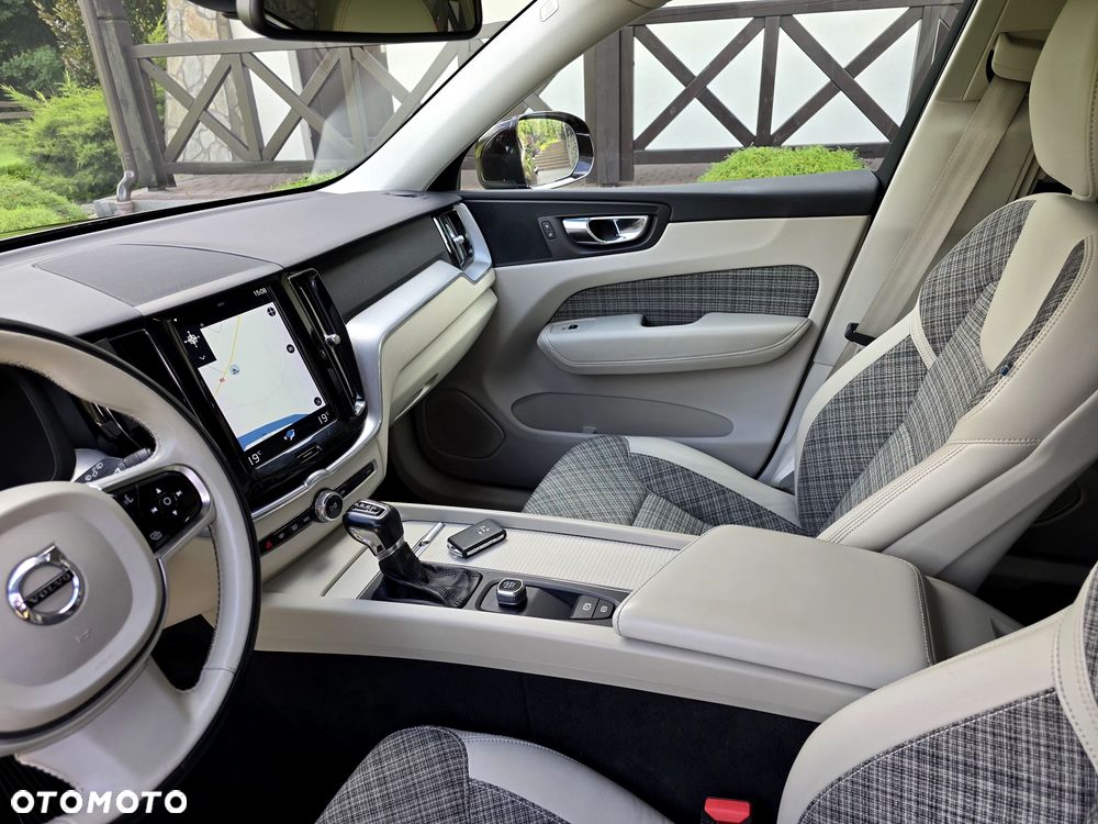 Volvo XC 60 - 8