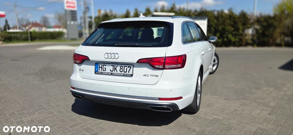 Audi A4 Avant 40 TFSI S tronic - 13