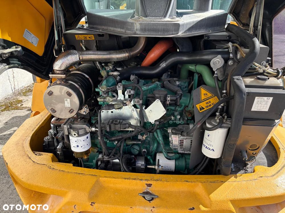 Volvo L30 GS - 13