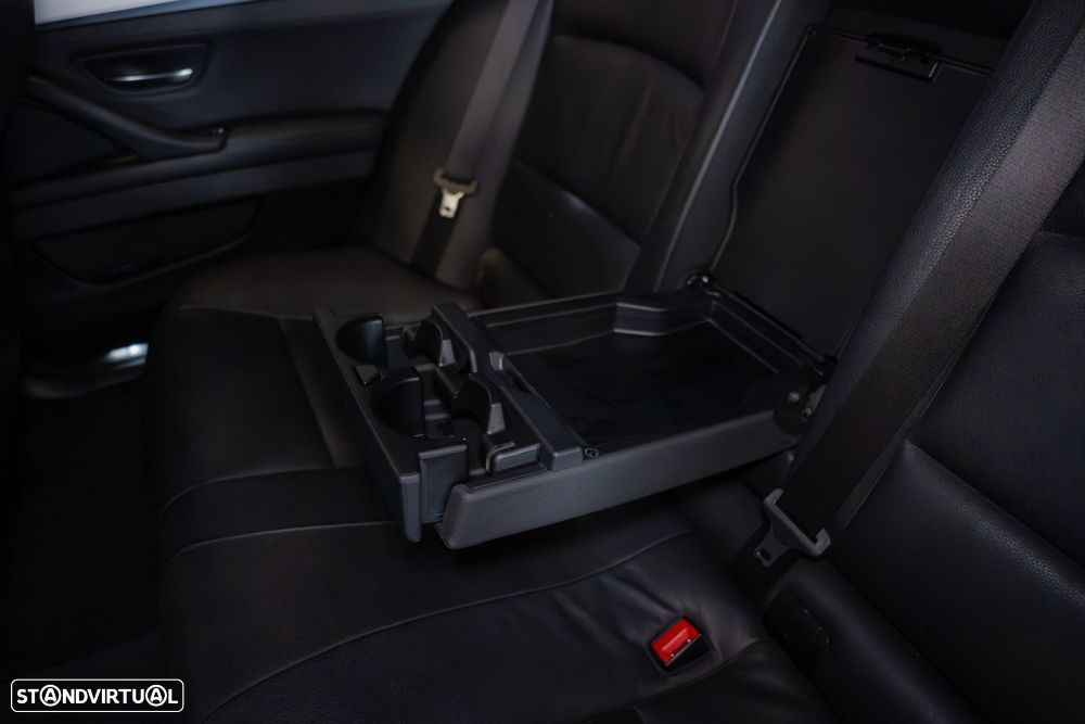 BMW 520 d Pack M - 32