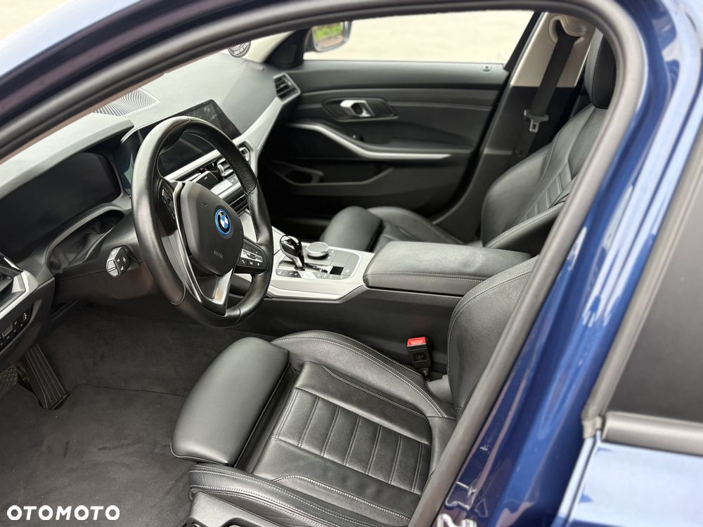 BMW Seria 3 320e - 9