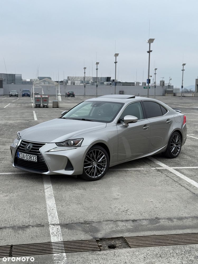 Lexus IS 200t / 300 Elegance - 1