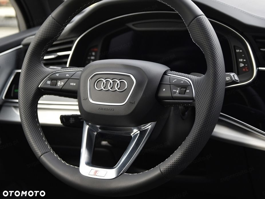 Audi Q8 - 9