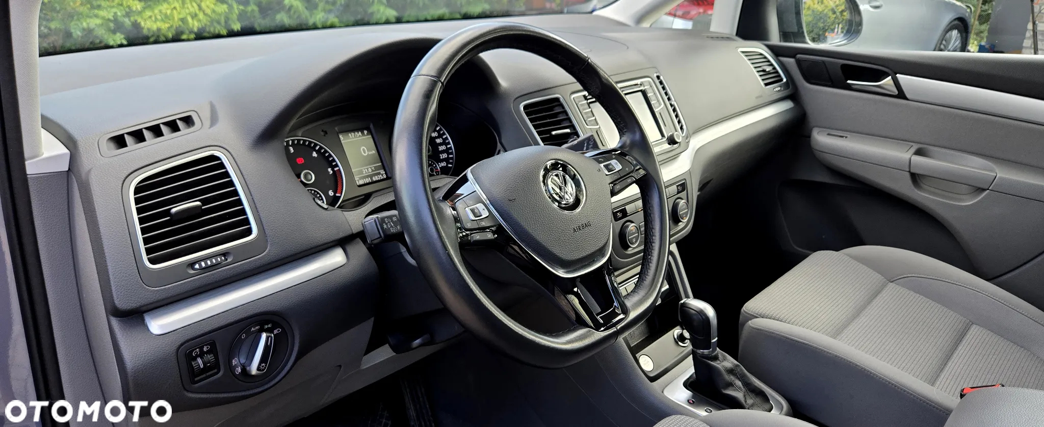 Volkswagen Sharan 2.0 TDI BMT Comfortline DSG - 20