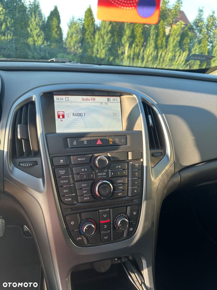 Opel Astra IV GTC 1.4 T Active - 10