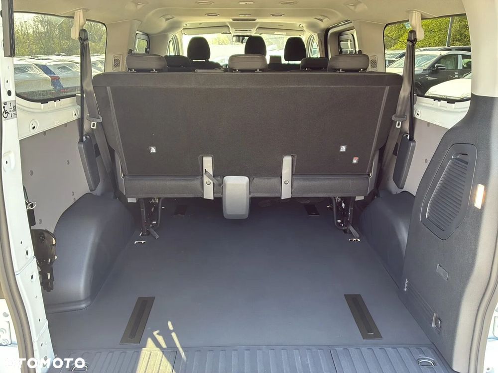 Volkswagen Transporter - 22
