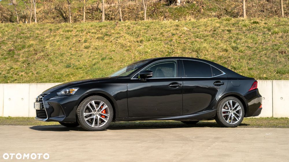 Lexus IS 200t Elite - 3