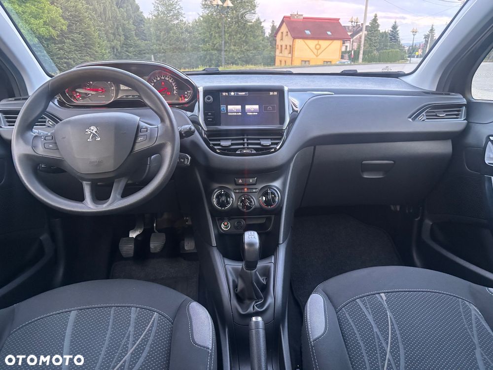 Peugeot 208 PureTech 82 Style - 25