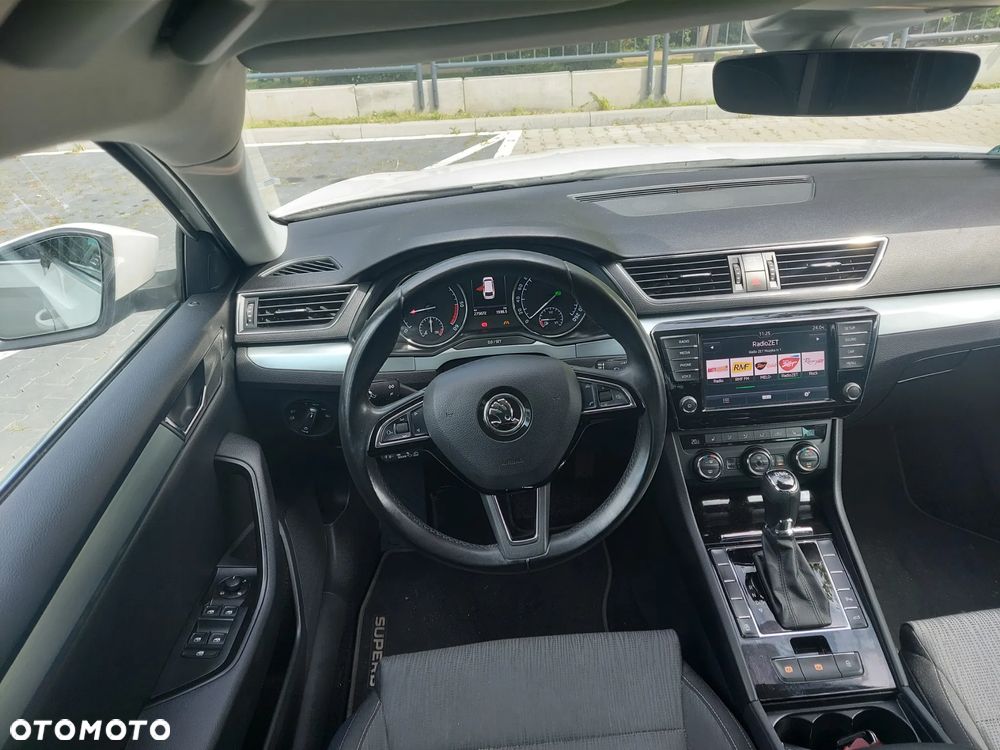 Skoda Superb 2.0 TDI Style DSG - 6
