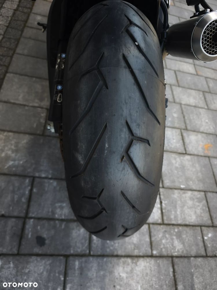 Kawasaki H2 - 24