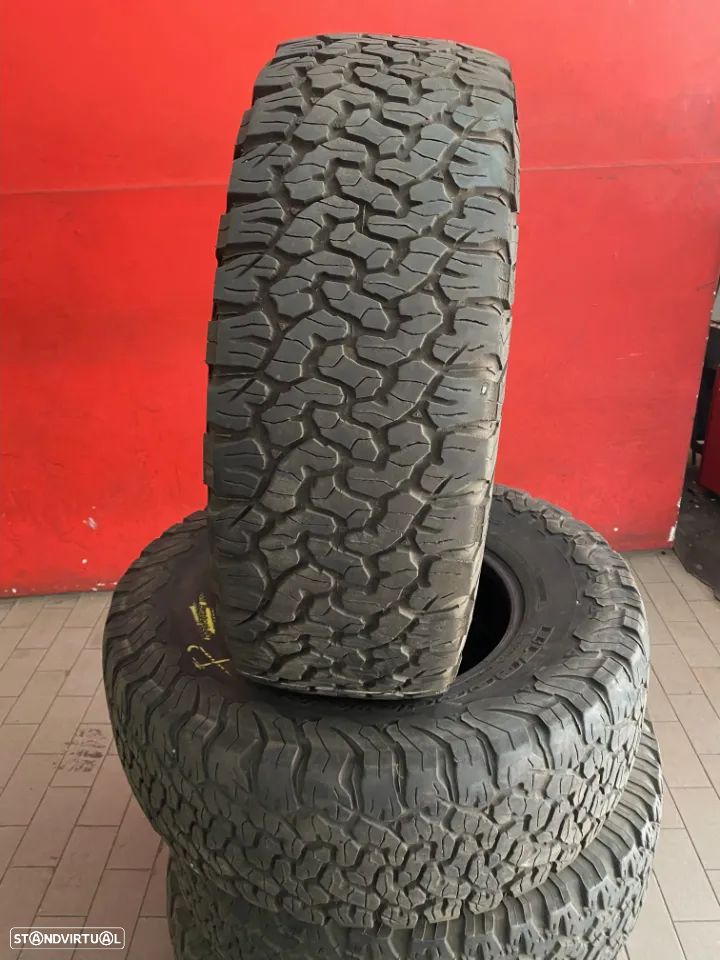 4 pneus 275/70/16 bfgoodrich all terrain t/a com mais de 70% de piso - 2