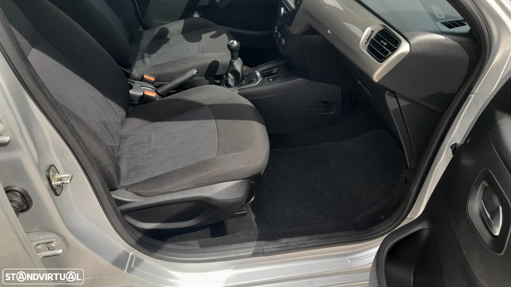 Citroën C-Elysée 1.6 HDi Seduction - 38