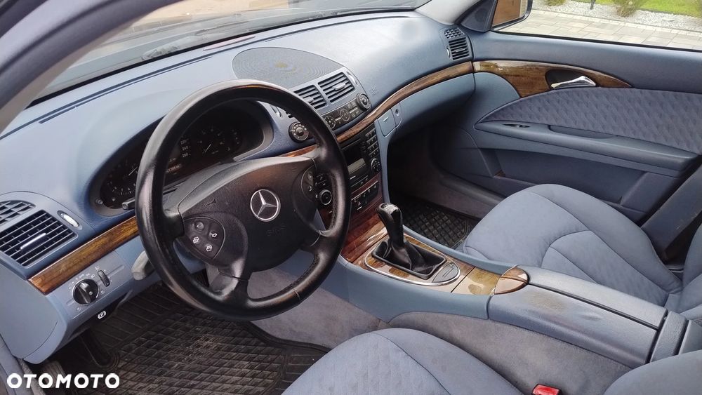 Mercedes-Benz Klasa E - 20