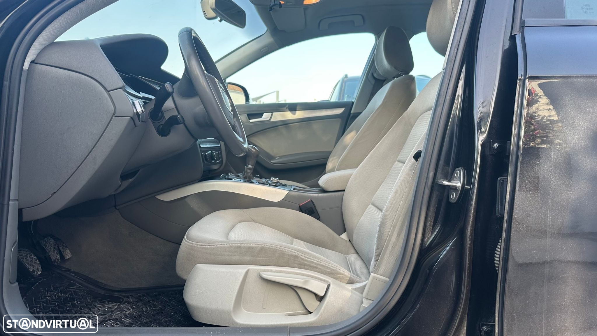 Audi A4 Avant 2.0 TDI Advance - 9