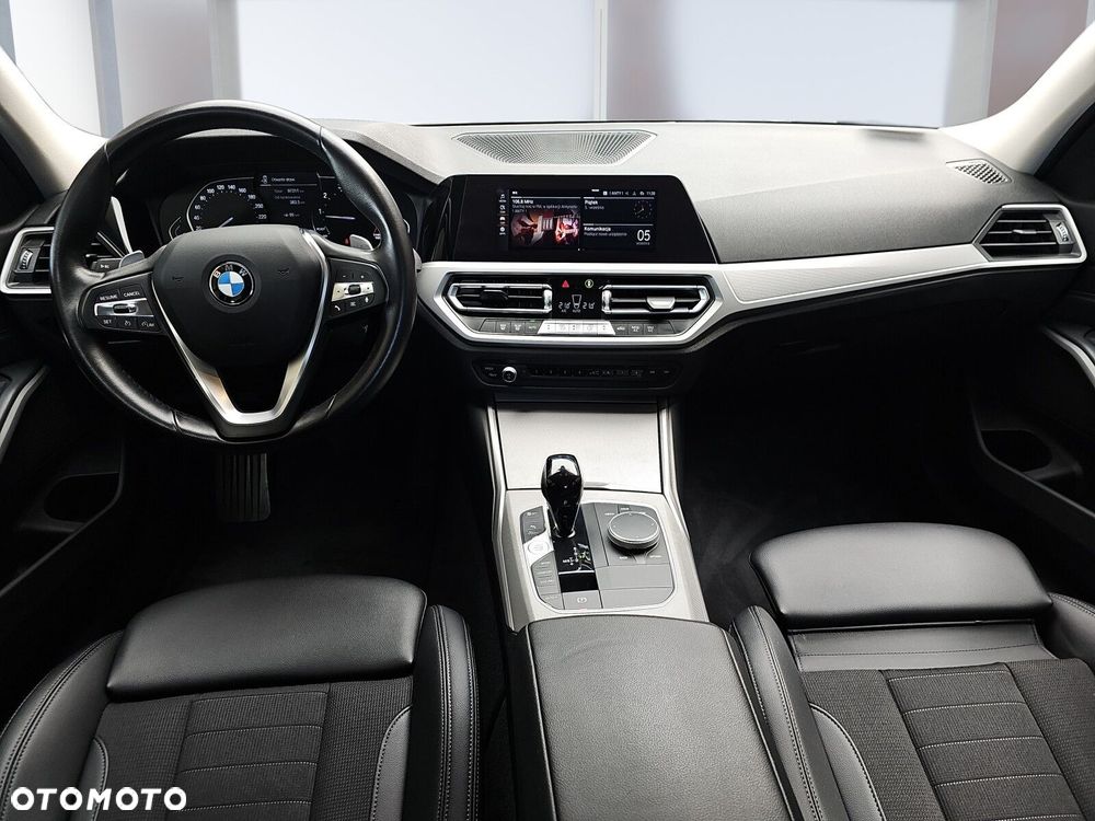 BMW Seria 3 320i Advantage - 13