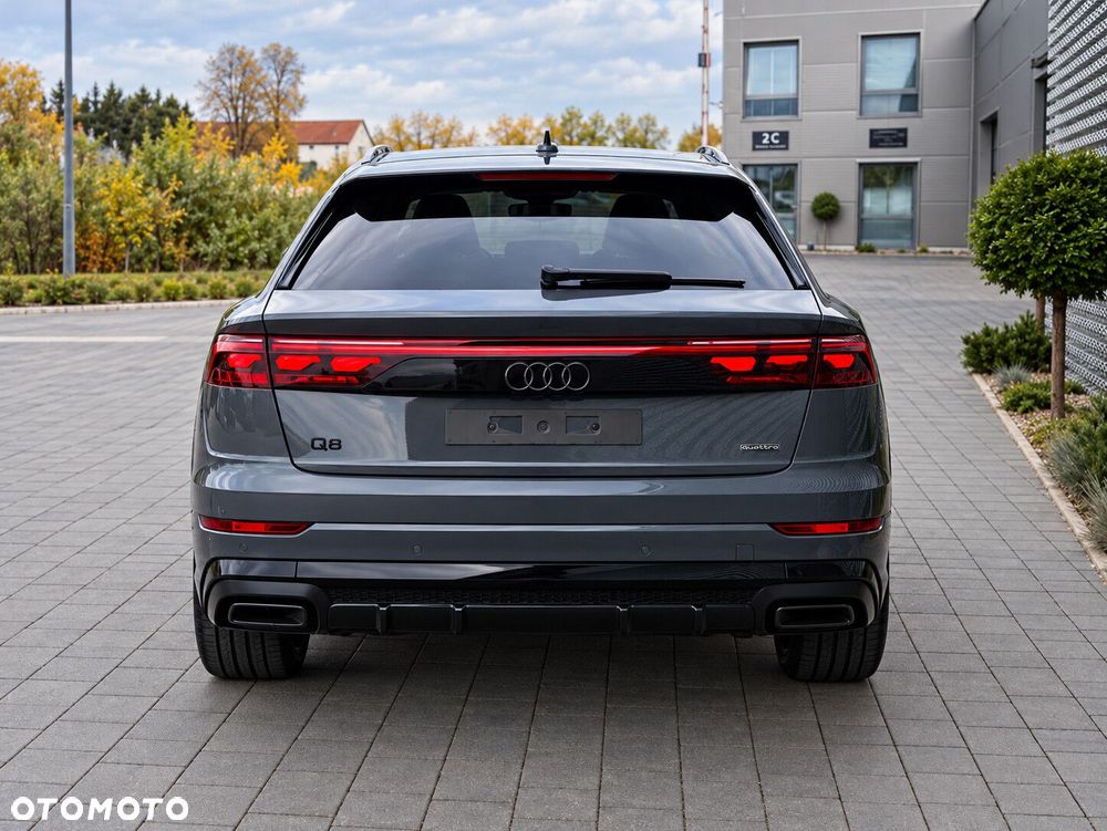 Audi Q8 - 11