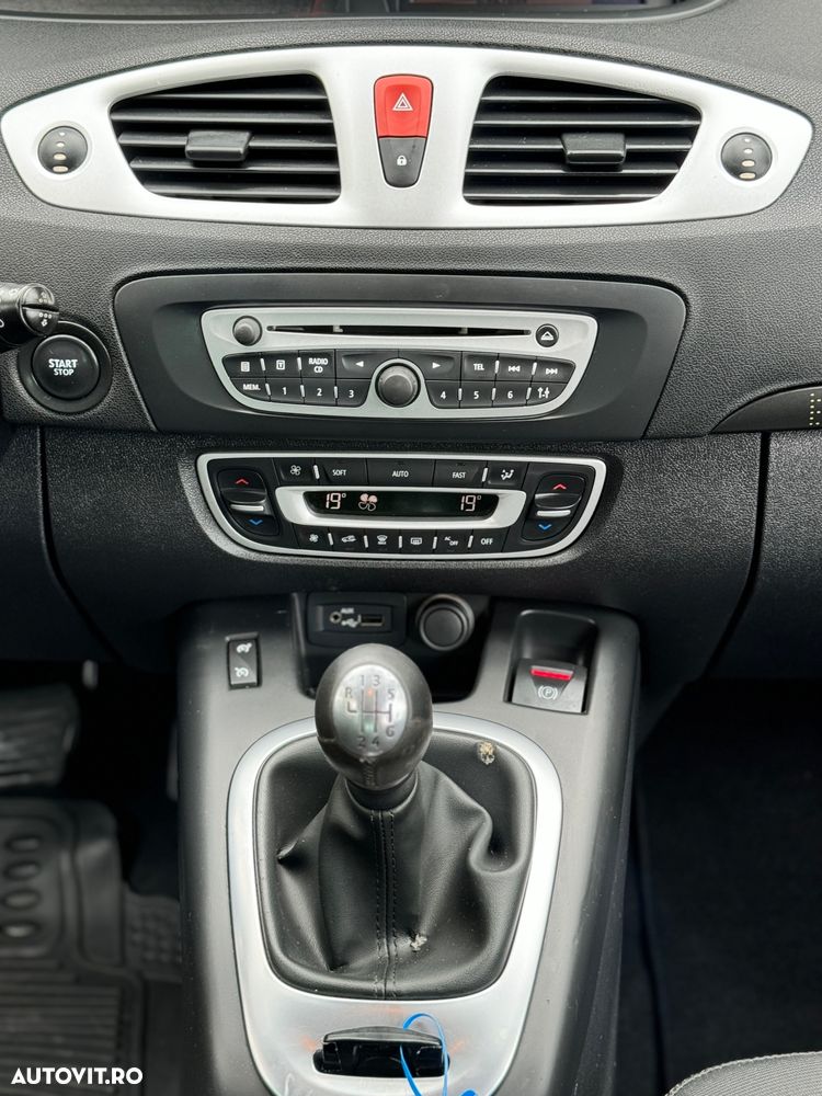 Renault Scenic II 1.5dCi Confort Dynamique - 8
