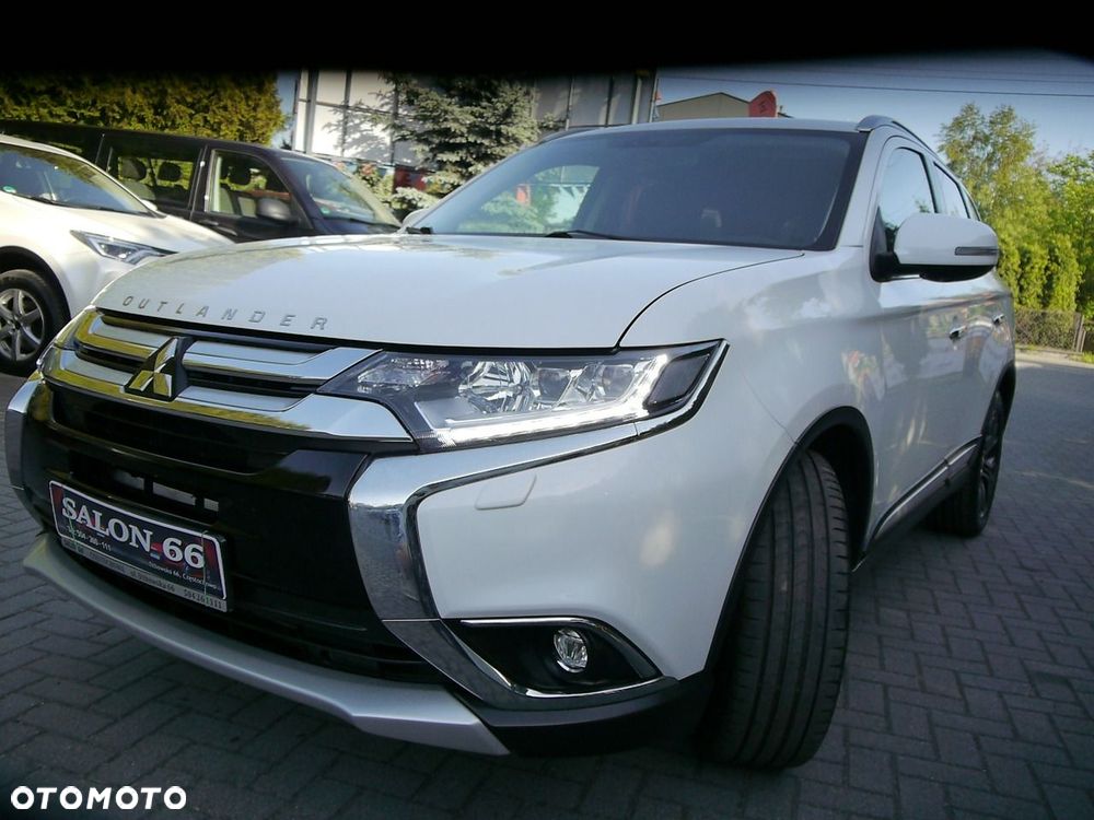 Mitsubishi Outlander 2.2 DI-D 4WD Automatik Diamant Edition+ - 7