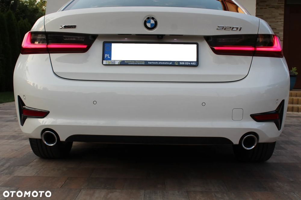 BMW Seria 3 320i xDrive Sport Line - 14