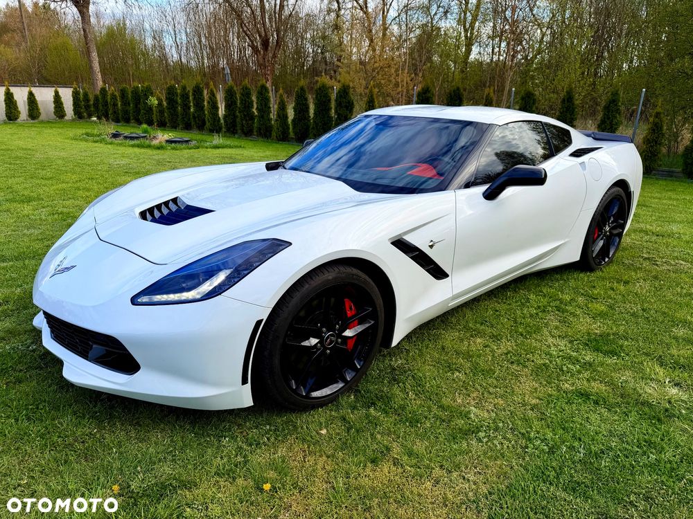 Chevrolet Corvette - 25