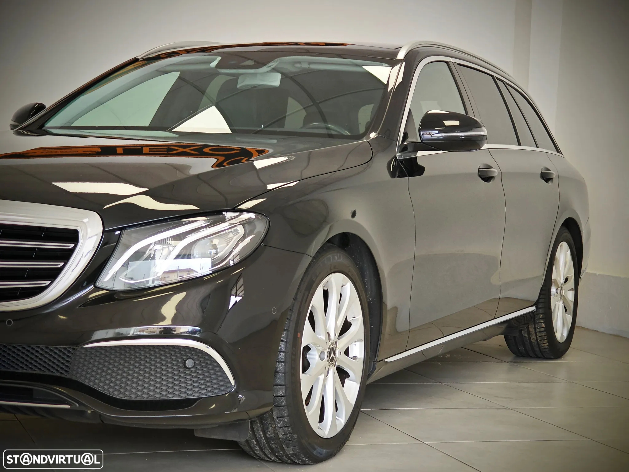 Mercedes-Benz E 220 d T 9G-TRONIC Exclusive - 16