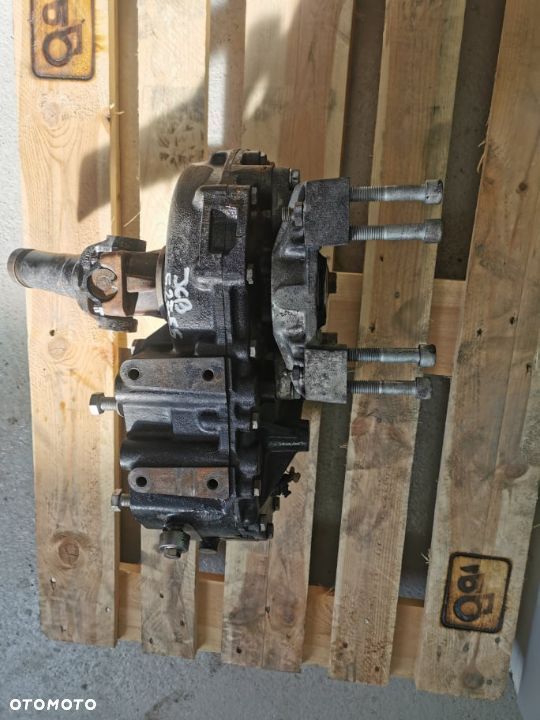 JCB 527-55 {Przekładnia} - 3