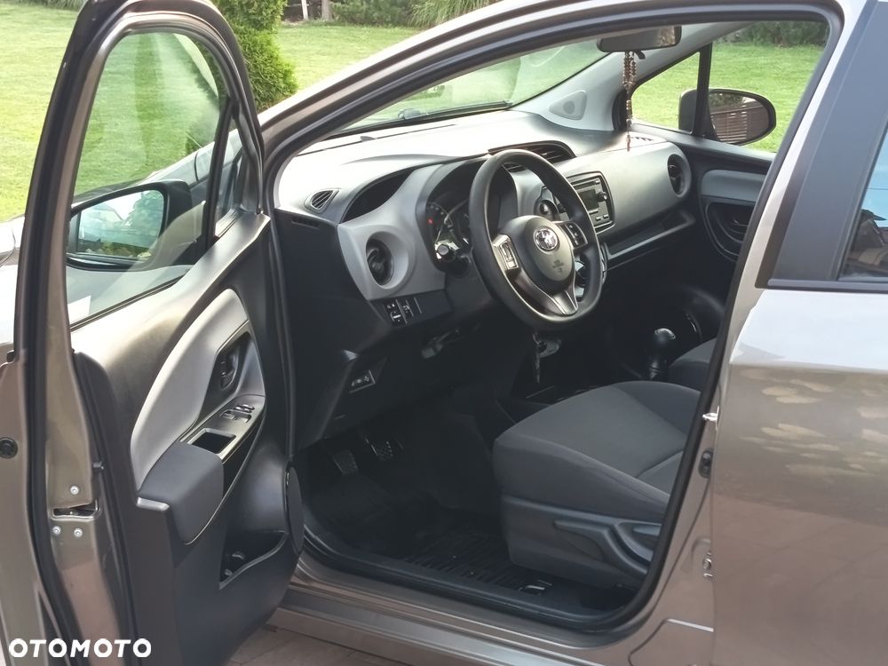 Toyota Yaris - 6