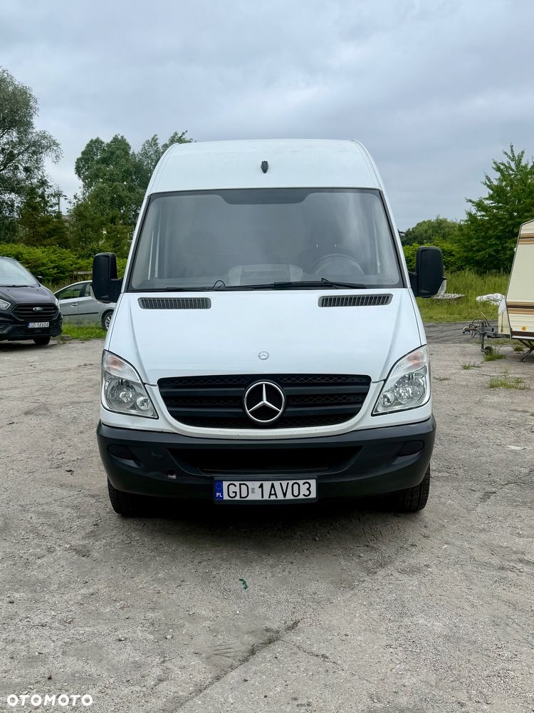 Mercedes-Benz Sprinter - 2