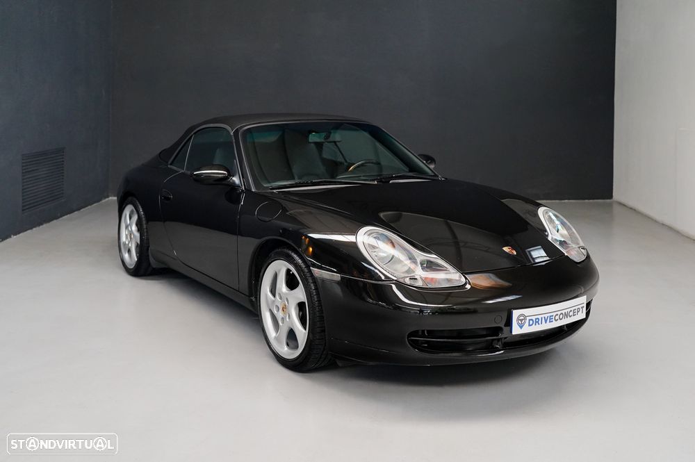 Porsche 911 (996) Carrera Cabrio - 2
