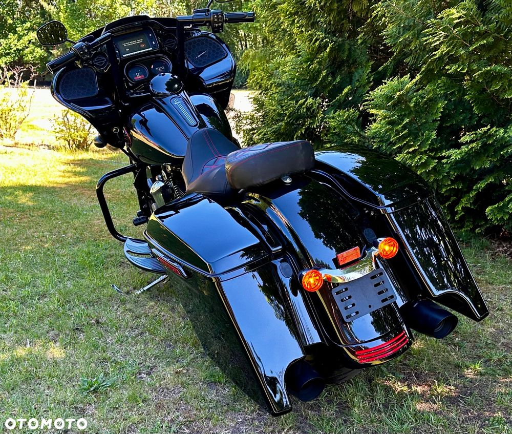 Harley-Davidson Touring Road Glide - 10