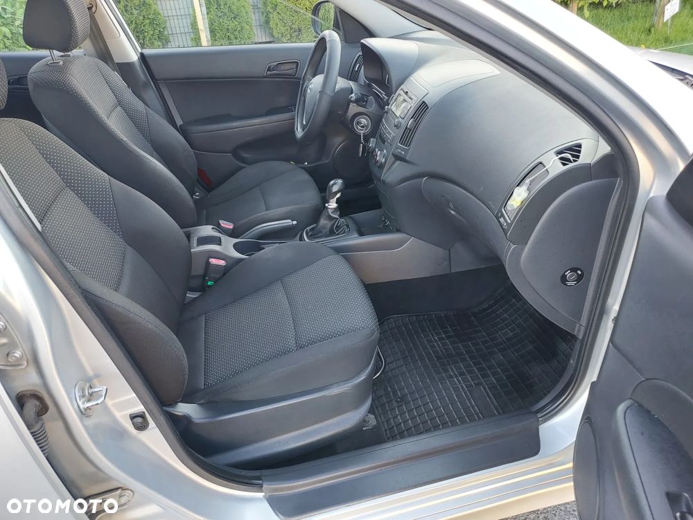 Hyundai i30 1.4 Classic EU5 - 8