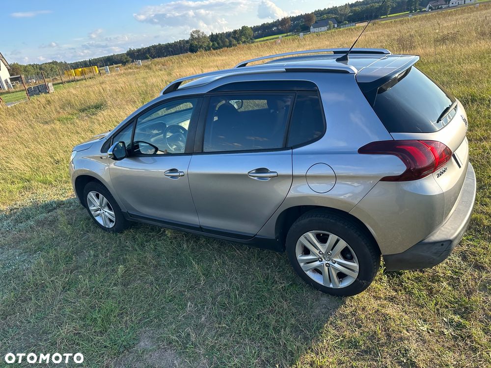 Peugeot 2008 1.6 BlueHDi Style - 27