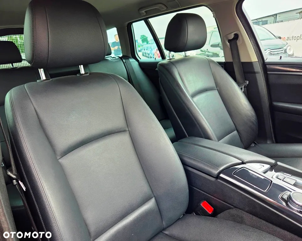 BMW Seria 5 518d Business Edition - 34