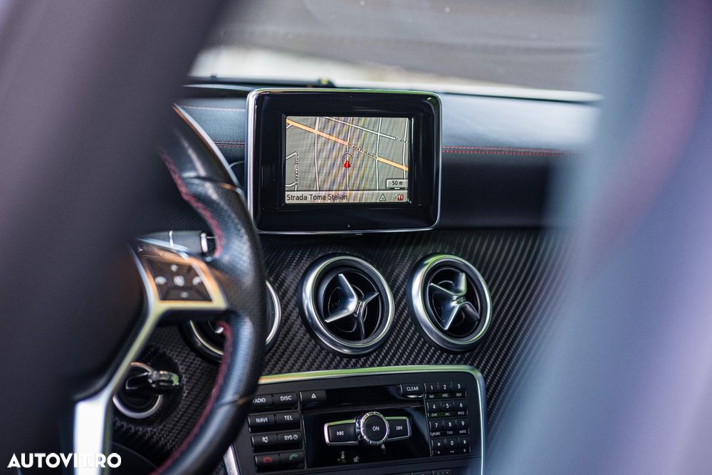Mercedes-Benz A 200 CDI 7G-DCT AMG Line - 29