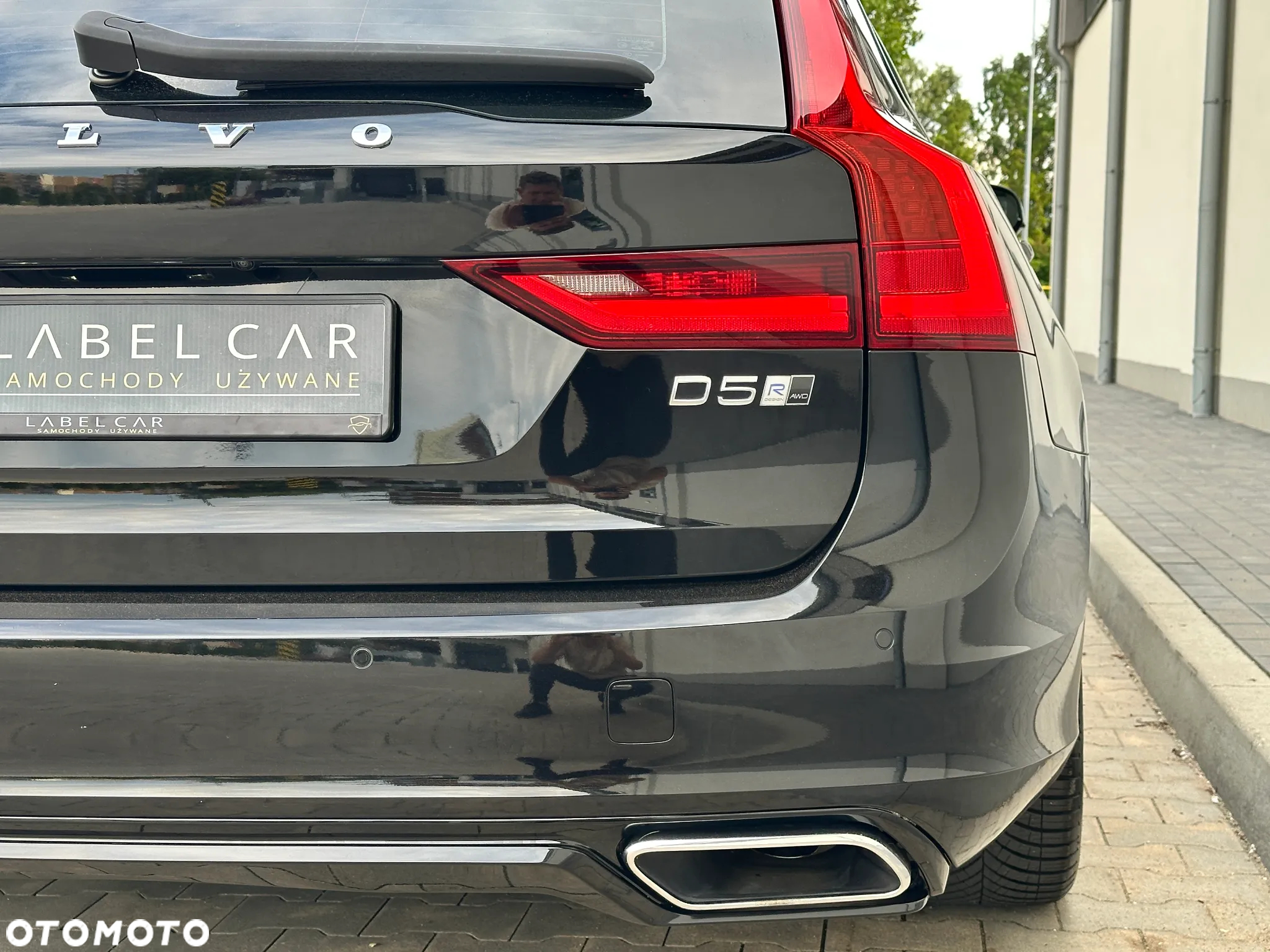Volvo V90 D5 AWD Geartronic R Design - 34