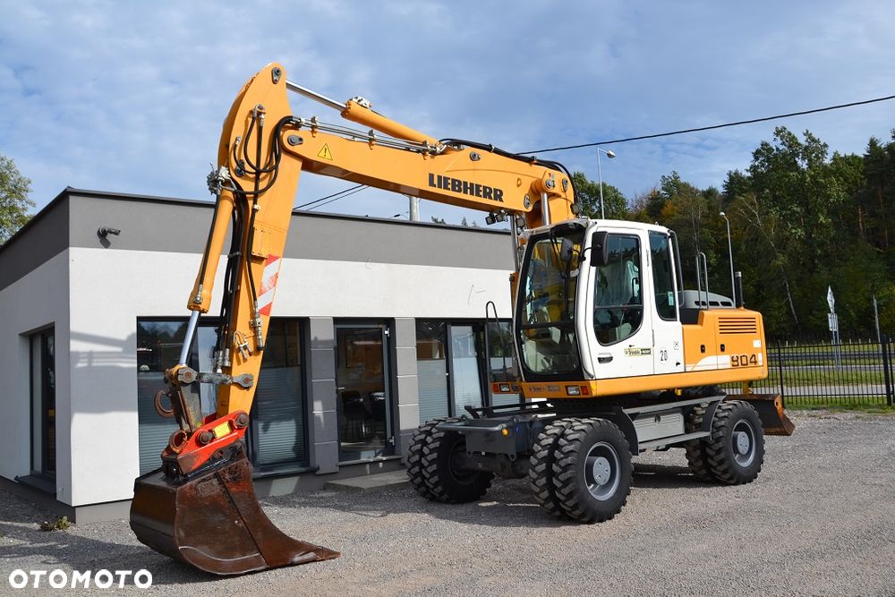 Liebherr A 904 C