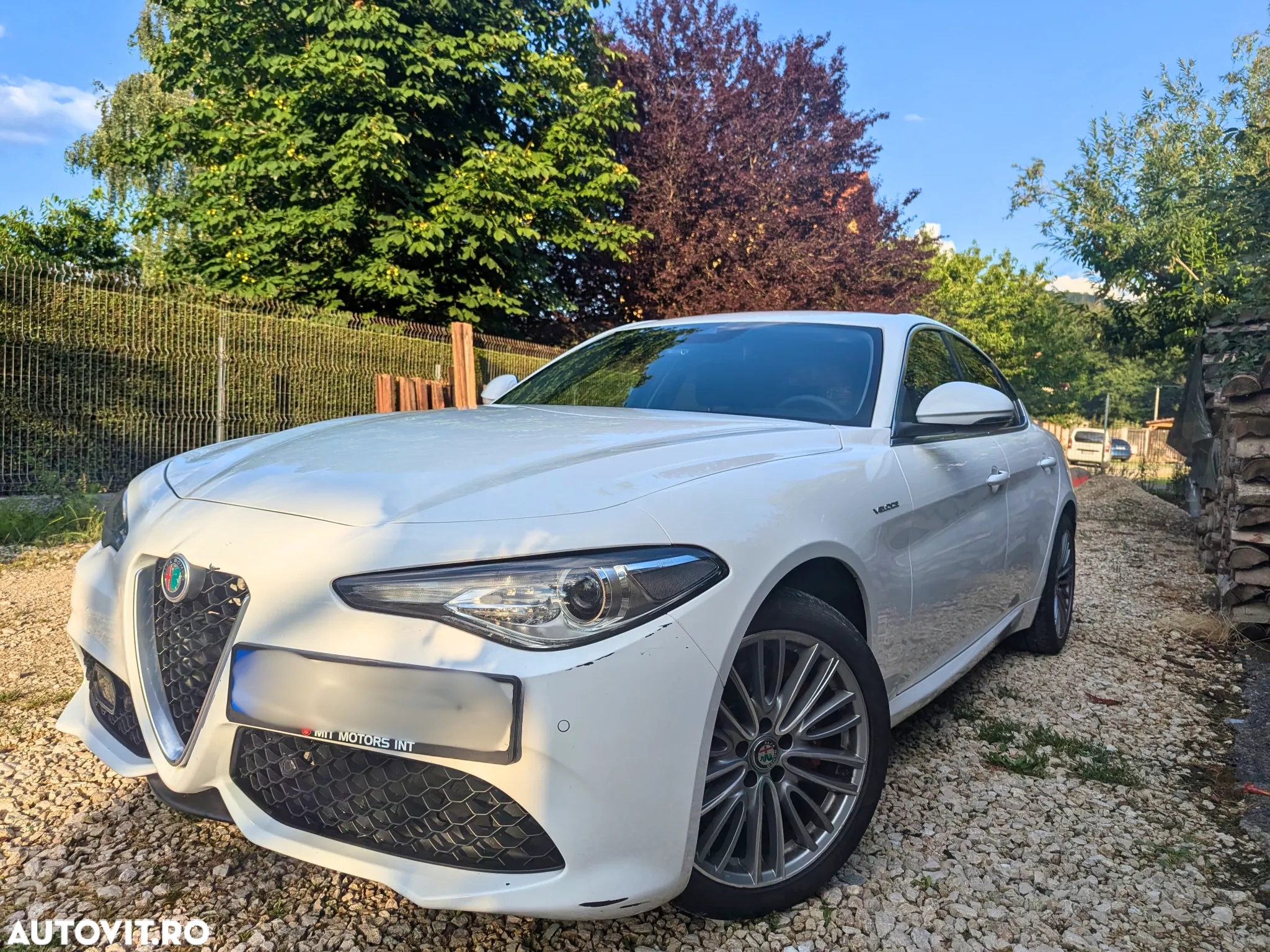 Alfa Romeo Giulia 2.0 Turbo AWD AT8 Veloce - 2