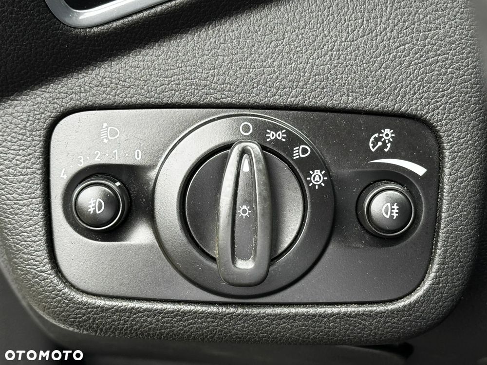 Ford Kuga 2.0 TDCi 4x4 Titanium - 26